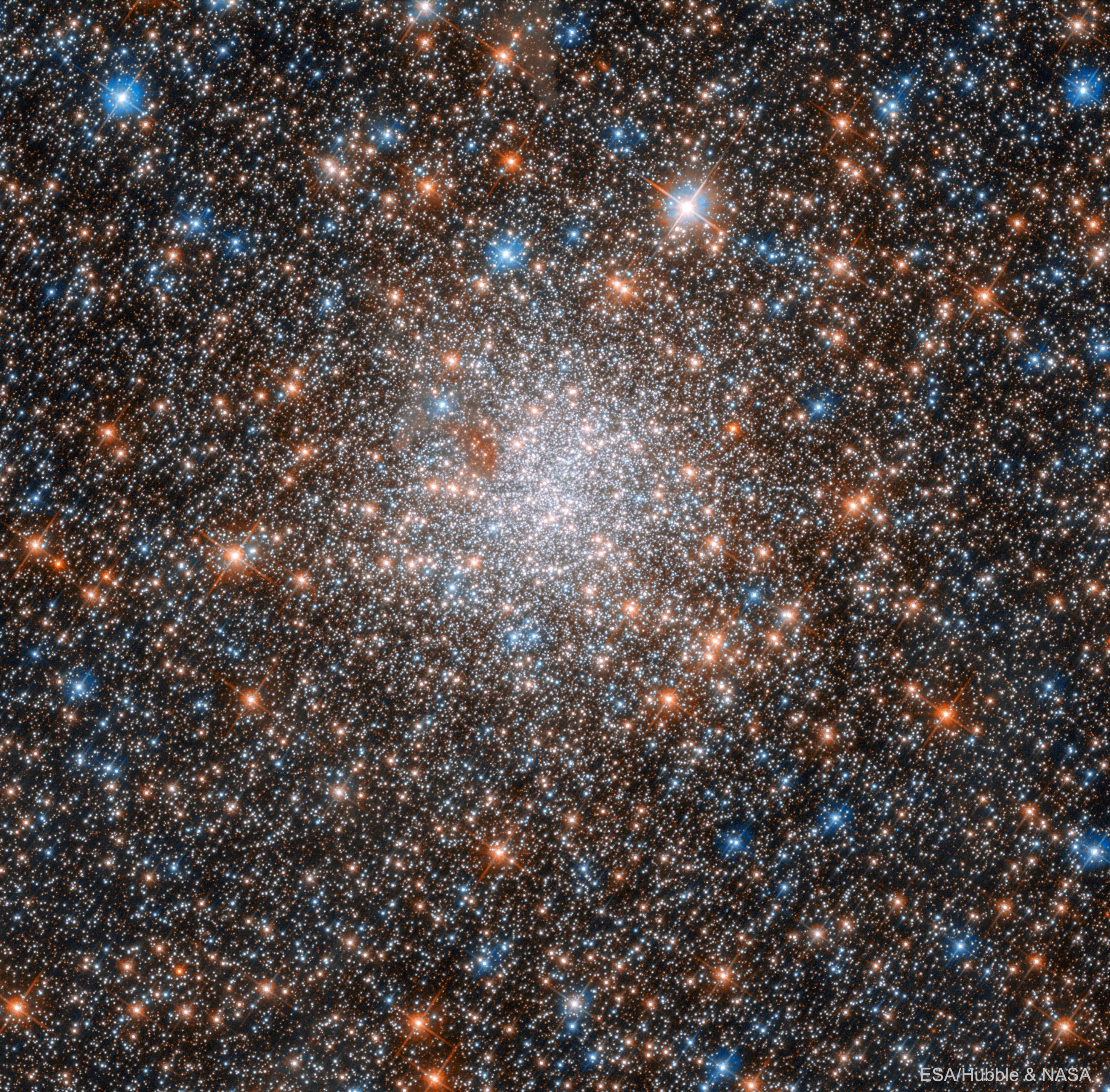 NGC 1898: Kulová hvězdokupa ve Velkém Magellanově mračnu