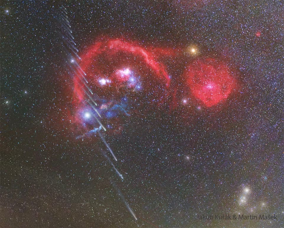 Kometa R3 PanSTARRS v průběhu času