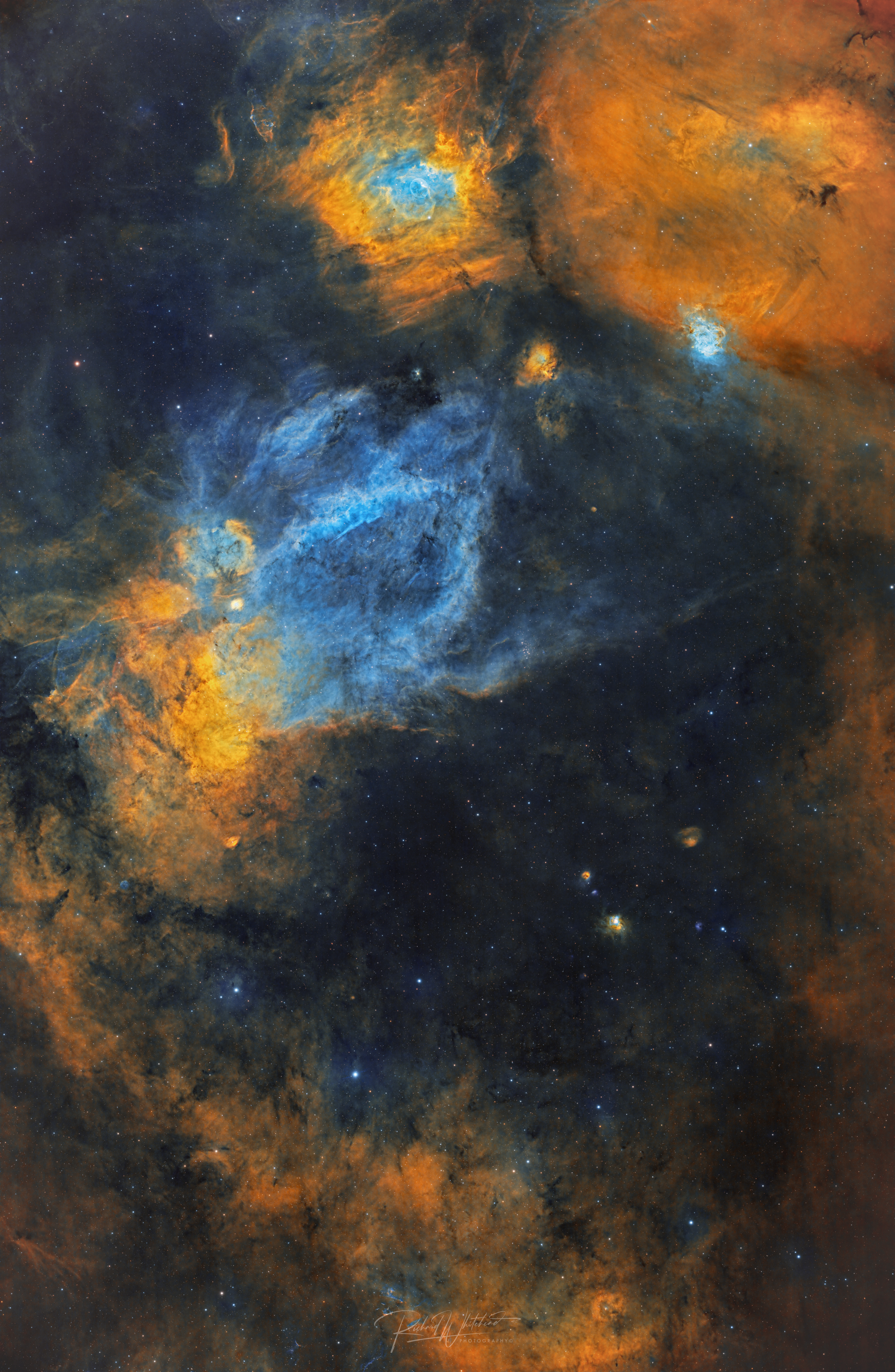 NASA obrázek dne: Mlhovina Dráp a Bublina